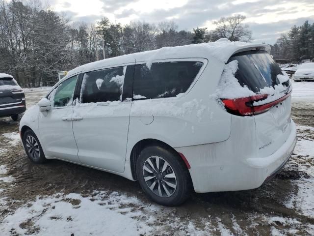 2022 Chrysler Pacifica Hybrid Touring L