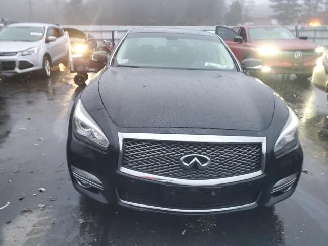 2017 Infiniti Q70 3.7