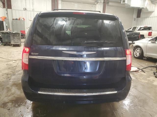 2014 Chrysler Town & Country Touring L