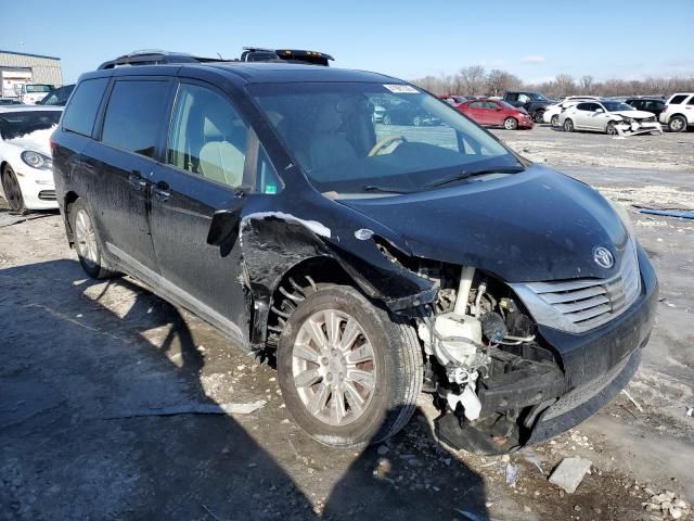 2014 Toyota Sienna XLE