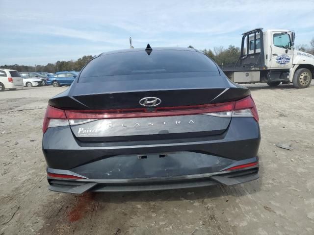 2021 Hyundai Elantra SE