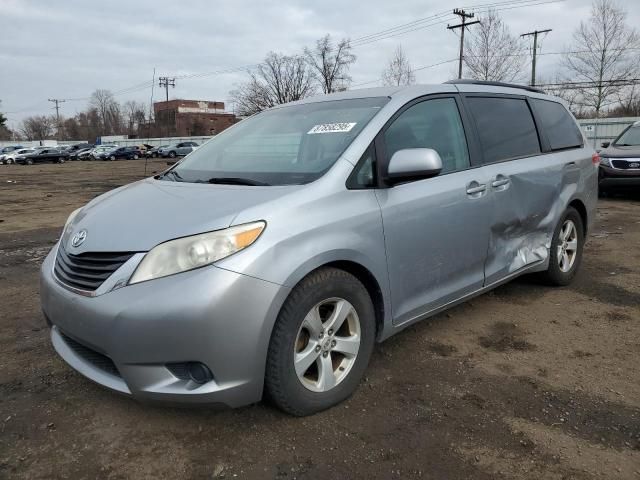 2011 Toyota Sienna LE