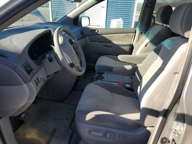 2008 Toyota Sienna CE