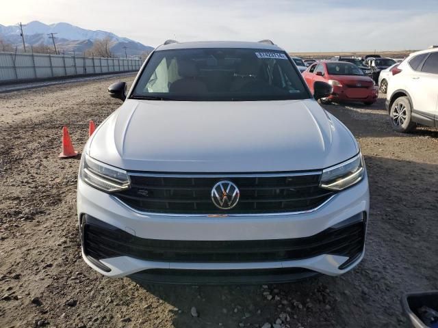 2022 Volkswagen Tiguan SE R-LINE Black