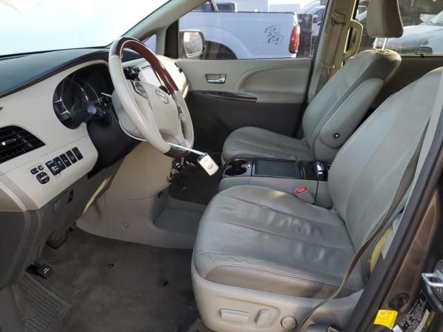 2013 Toyota Sienna XLE