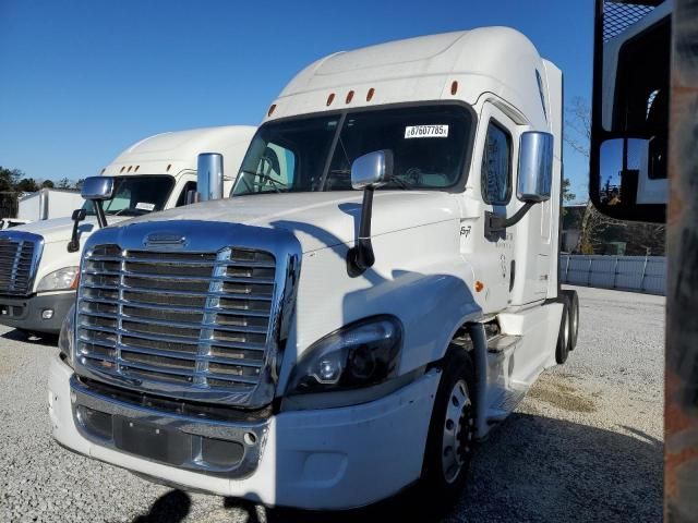 2015 Freightliner Cascadia 125