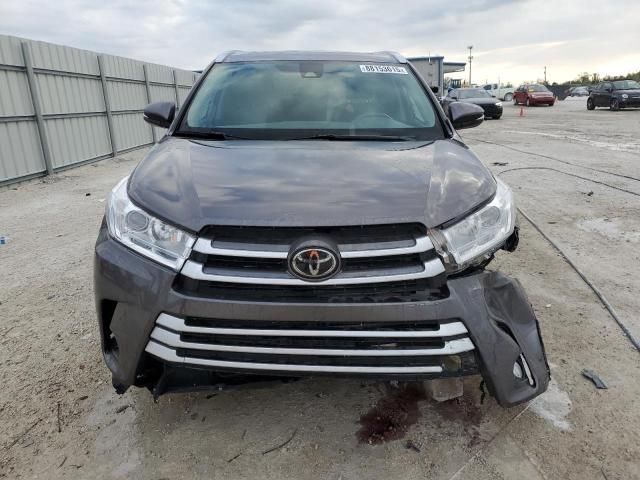 2018 Toyota Highlander SE