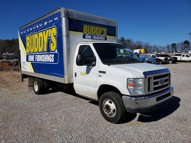 2014 Ford Econoline E350 Super Duty Cutaway Van