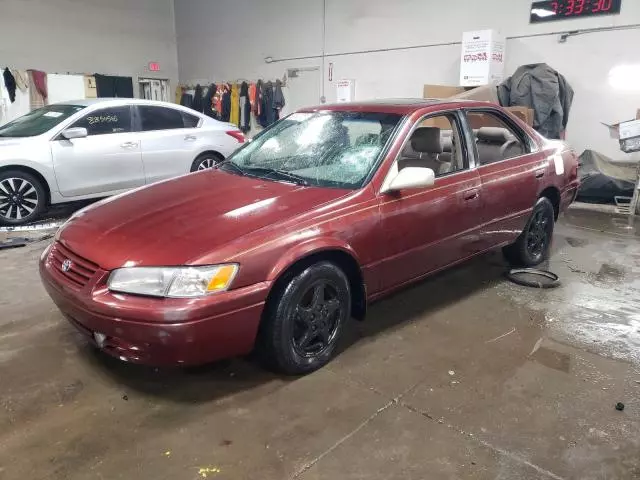 1999 Toyota Camry LE