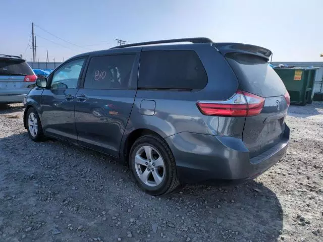 2015 Toyota Sienna LE