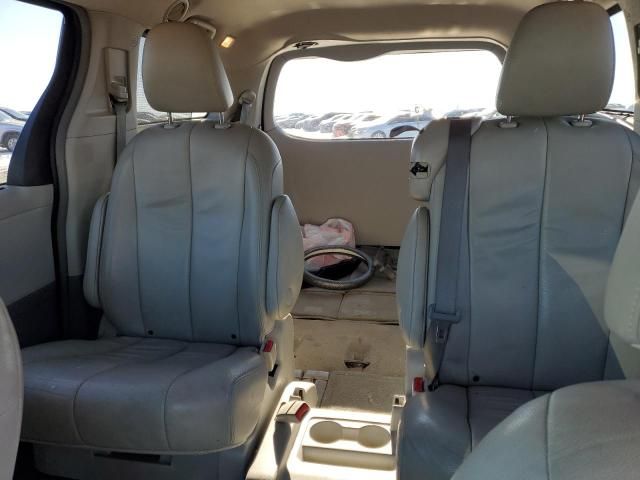 2012 Toyota Sienna XLE