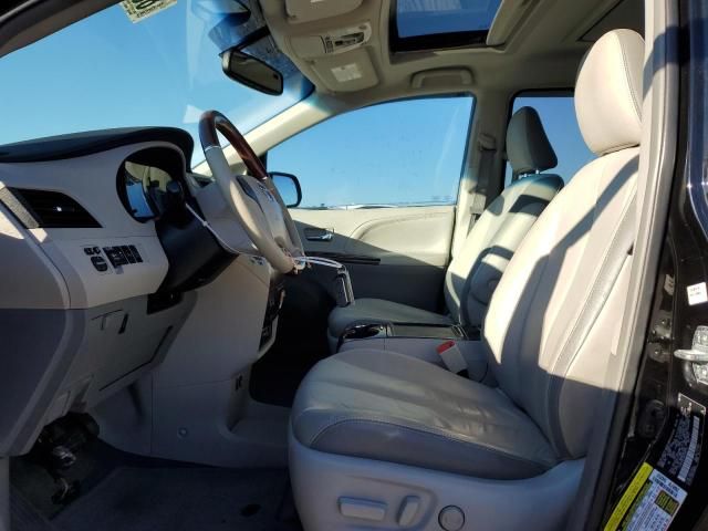 2013 Toyota Sienna XLE