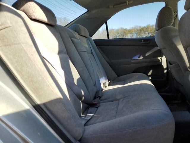 2004 Toyota Camry LE