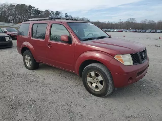 2005 Nissan Pathfinder LE