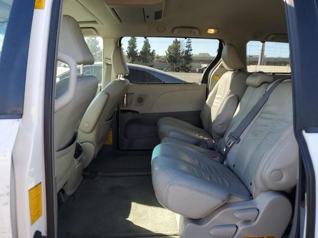 2012 Toyota Sienna XLE