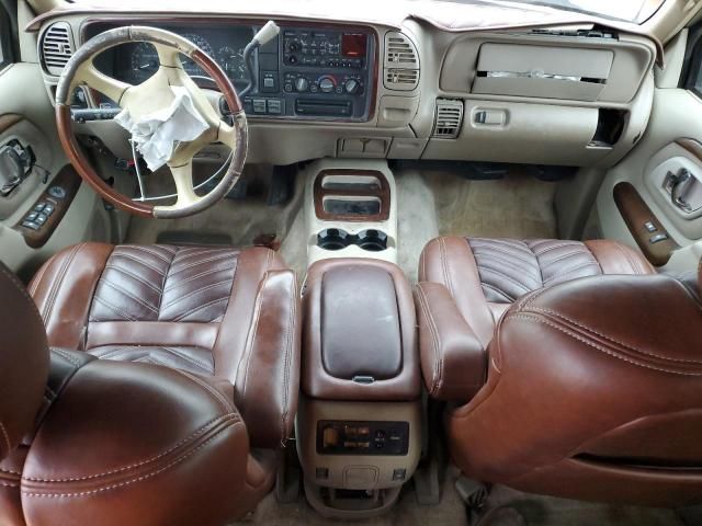 2000 Cadillac Escalade Luxury