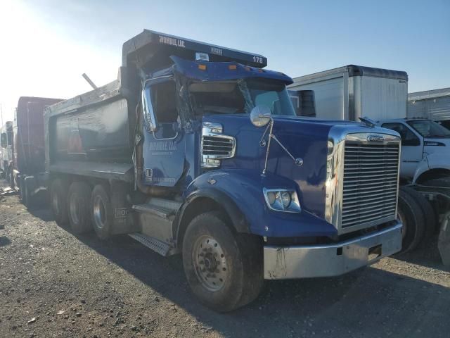 2018 Freightliner 122SD