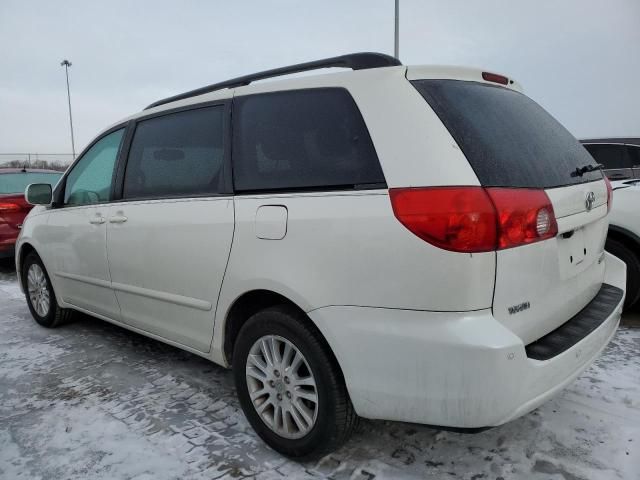 2009 Toyota Sienna XLE