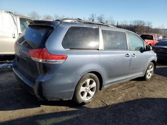 2013 Toyota Sienna LE