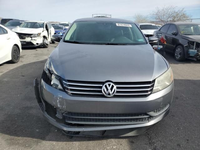 2015 Volkswagen Passat SE