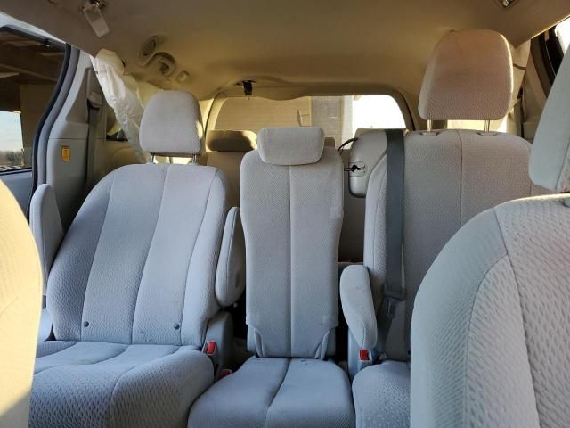 2012 Toyota Sienna LE