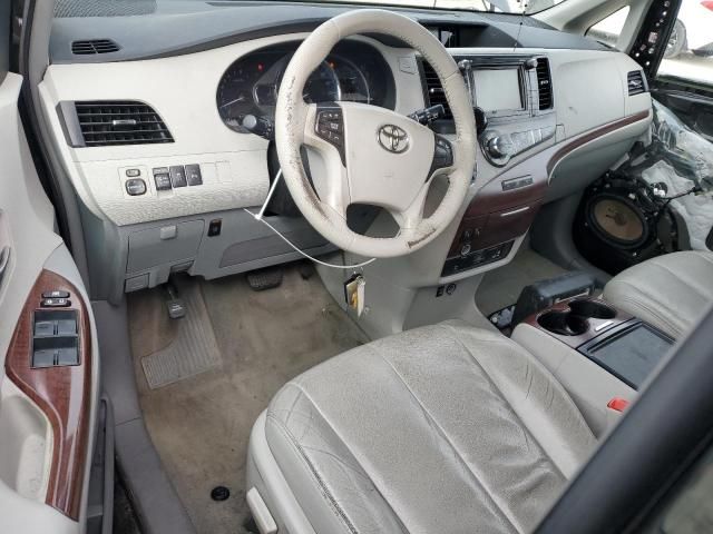 2014 Toyota Sienna XLE