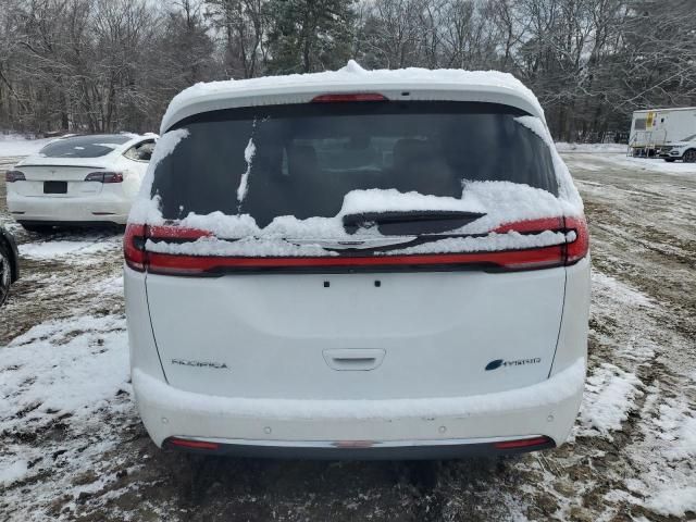 2022 Chrysler Pacifica Hybrid Touring L