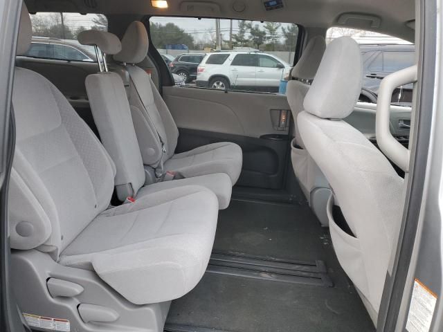 2015 Toyota Sienna LE