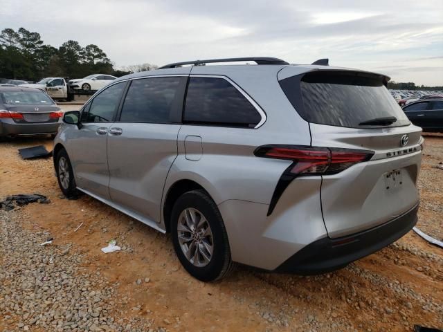 2021 Toyota Sienna XLE