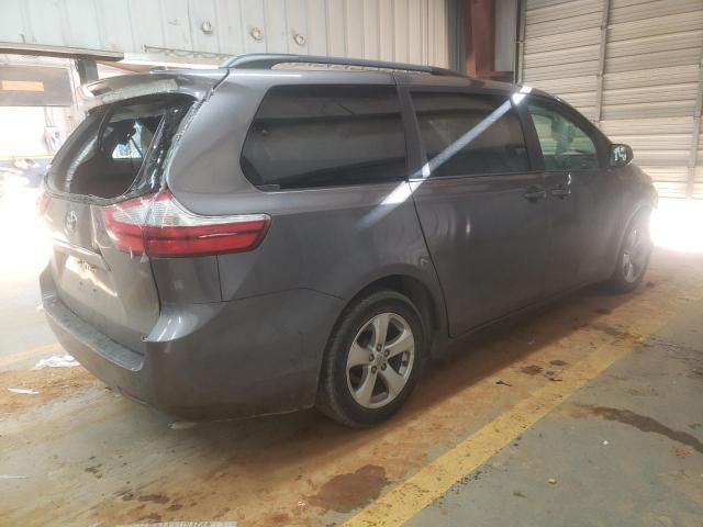 2015 Toyota Sienna LE