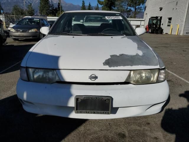 1999 Nissan Sentra Base