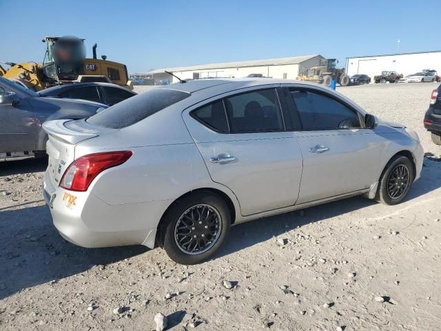 2013 Nissan Versa S