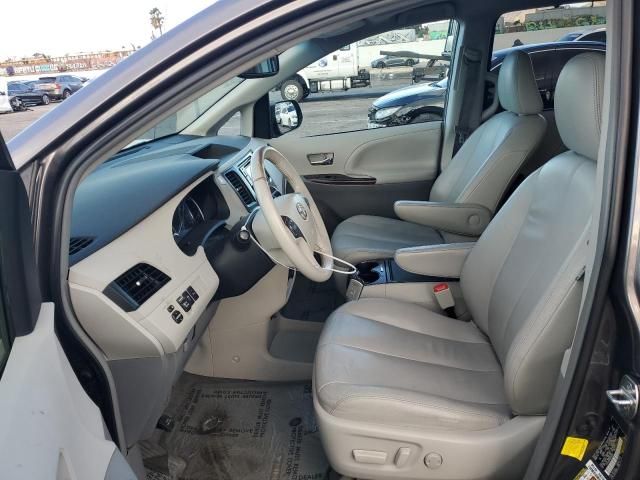 2013 Toyota Sienna XLE