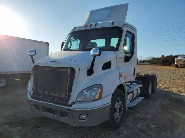 2017 Freightliner Cascadia 113