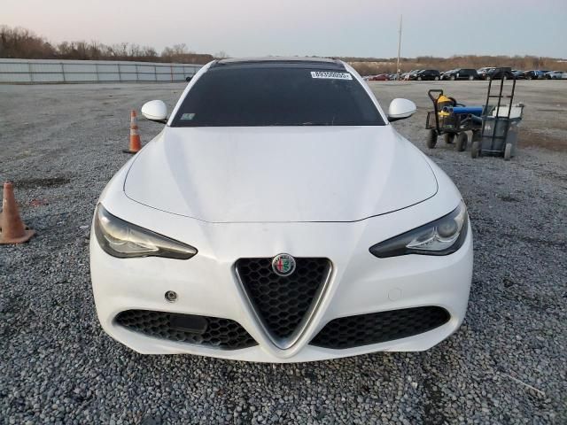 2017 Alfa Romeo Giulia Q4