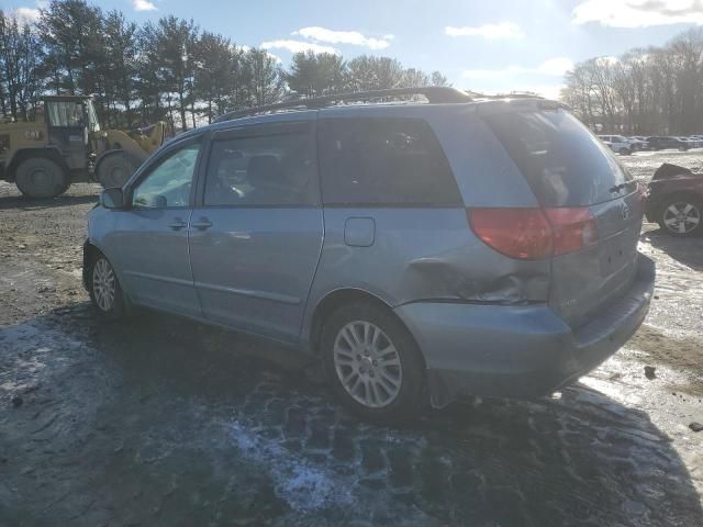 2010 Toyota Sienna XLE