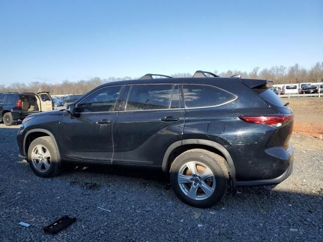 2022 Toyota Highlander L