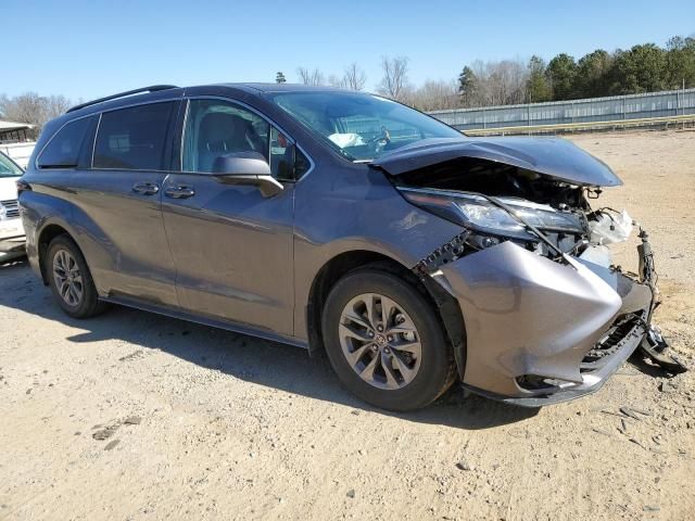 2021 Toyota Sienna LE