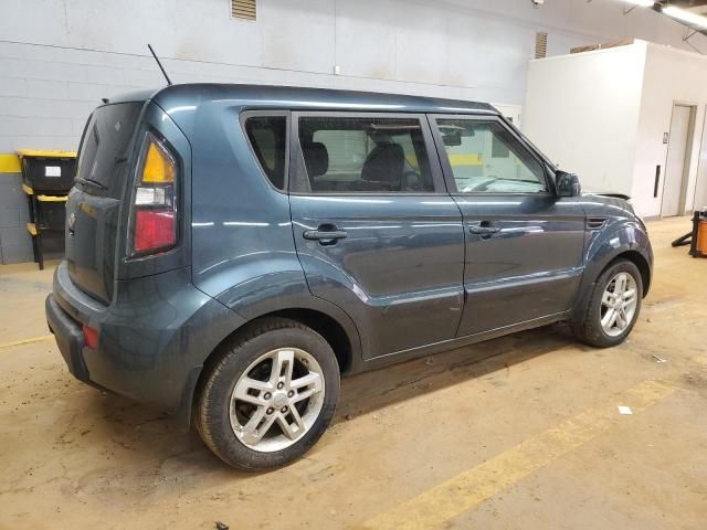 2011 KIA Soul +