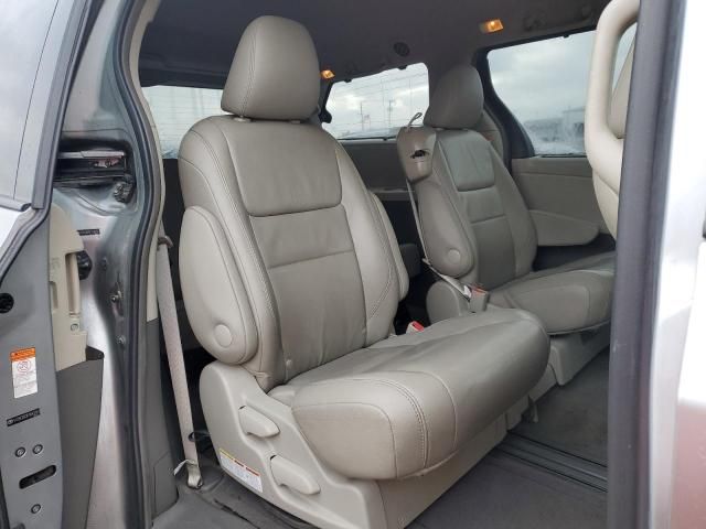 2015 Toyota Sienna XLE