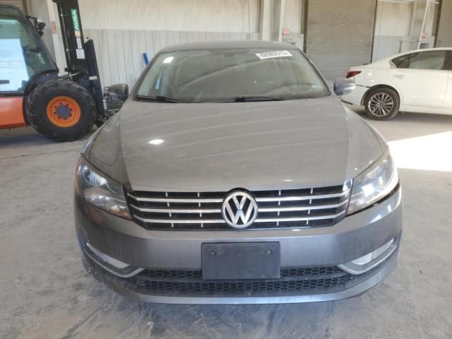 2015 Volkswagen Passat SEL