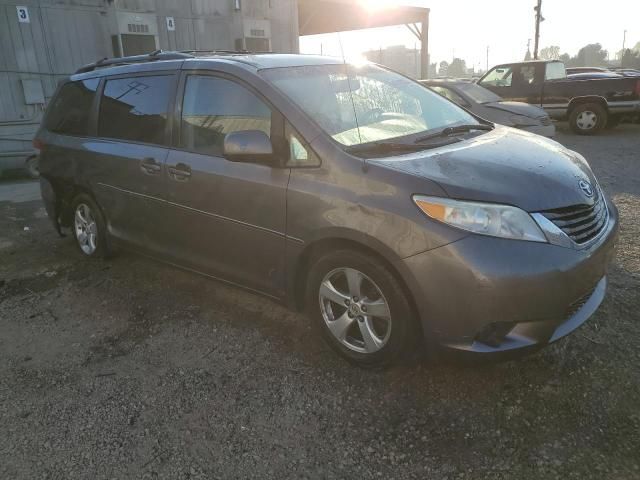 2011 Toyota Sienna LE