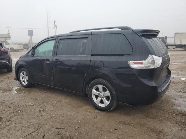 2013 Toyota Sienna LE