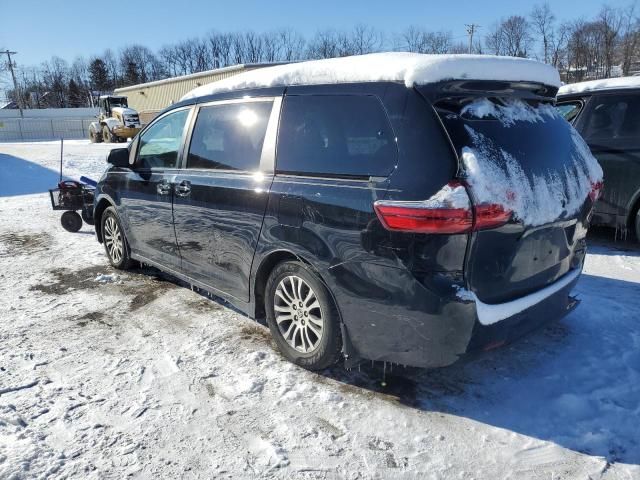 2020 Toyota Sienna XLE