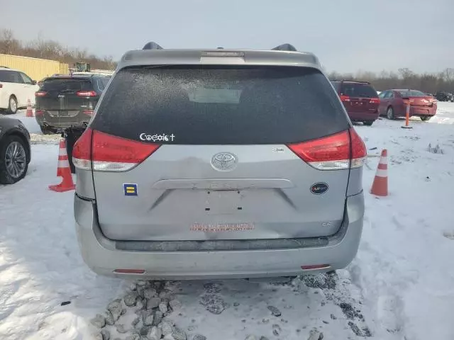 2011 Toyota Sienna LE