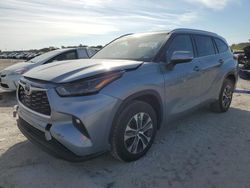 Salvage cars for sale at West Palm Beach, FL auction: 2022 Toyota Highlander XLE