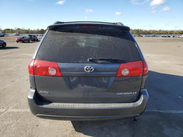 2009 Toyota Sienna CE