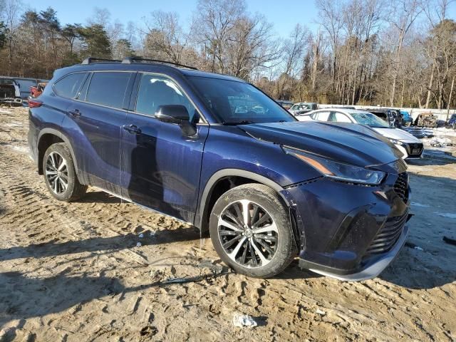 2022 Toyota Highlander XSE