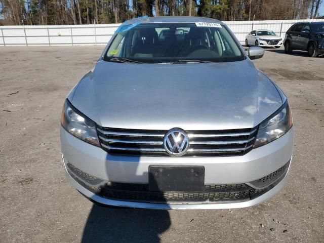 2013 Volkswagen Passat SE