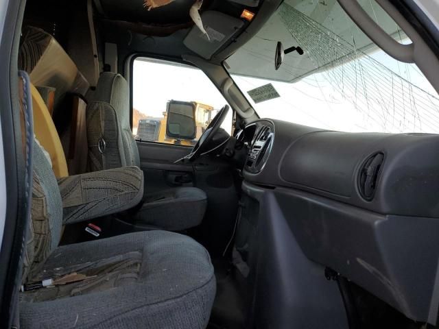 2004 Jamboree 2004 Ford Econoline E450 Super Duty Cutaway Van